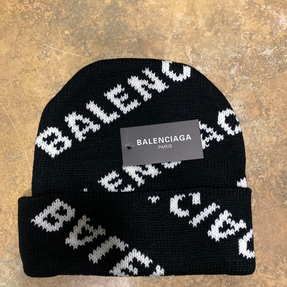 balenciaga wool hat